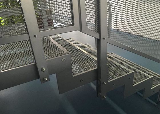 Kisi-kisi Logam Stainless Steel Dan Baja Galvanis Diperluas Untuk Berjalan Aman Atau Tapak Tangga