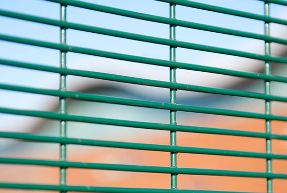 Green 358 Anti Climb Mesh Galfan 358 Mesh Fencing Untuk Tingkat Keamanan Yang Lebih Tinggi