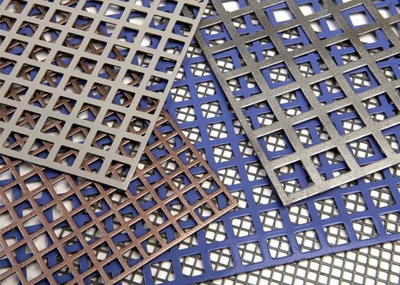 Layar Logam Berlubang Lubang Persegi Menyediakan Area Sirkulasi Lebih Besar untuk Penyaringan, Penyaringan, dan Ventilasi