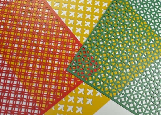 Logam Perforated Dekoratif Memiliki Daya Tarik Estetis dalam Aplikasi untuk Plafon, Fasad, Partisi