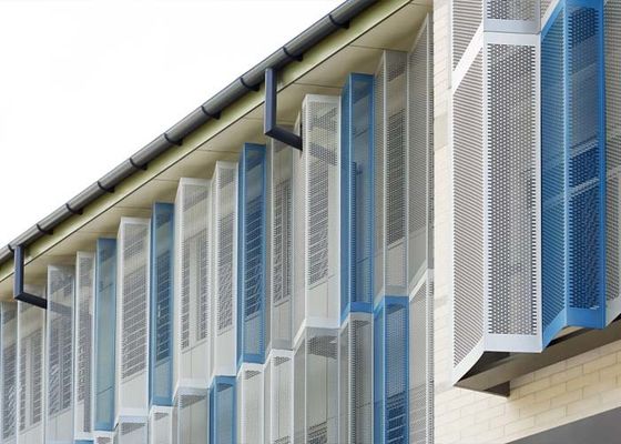 Panel Kerai Logam Berlubang Secara Estetis Dan Berventilasi untuk Sistem Kontrol Matahari Arsitektur