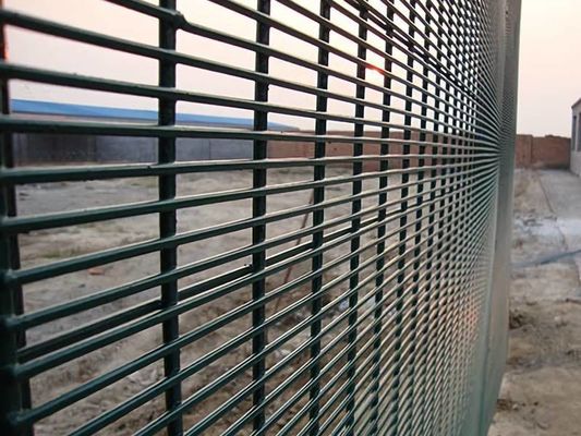 2d 358 Anti climb pagar 4 mm Double Horisontal Wire Dan 6 mm vertikal Wire