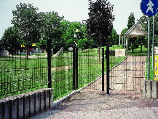 Prestige Mesh 868 Double Wire Fence 50 × 200mm Untuk Dekorasi