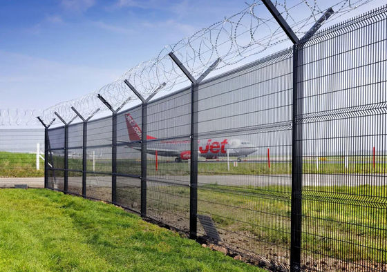 4.0mm 4.5mm Welded Wire Mesh Pagar Dengan Razor Wire Y Square Post
