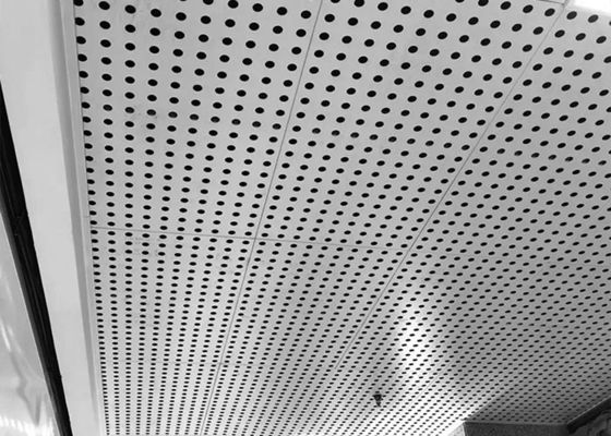 1.5mm Ketebalan Aluminium Perforated Metal Langit-langit Monolitik Penampilan Untuk Retrofit