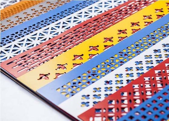 Panel Wire Mesh Pengeboran Bulat Berbagai diameter lubang untuk aplikasi industri