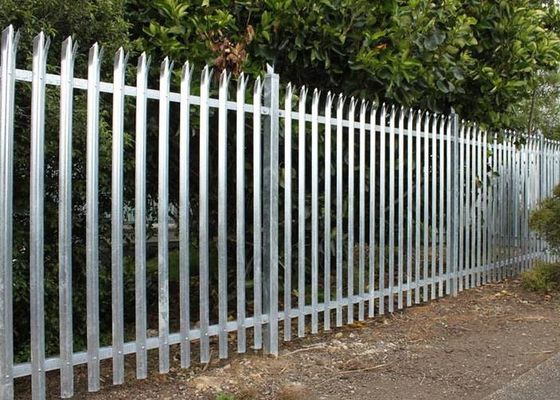 Green Hot Dip Galvanized Triple Point Palisade Fencing Dengan Angle Pale Untuk Keamanan yang Baik