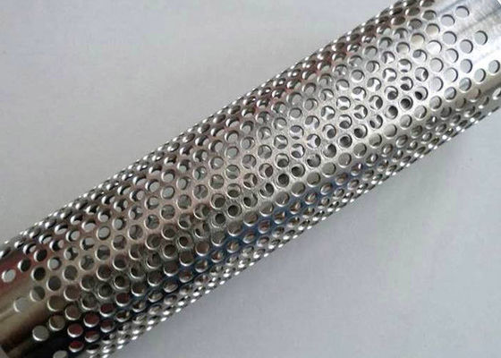 Lampu Baja Karbon Perforated Pipe Filter Screen Mesh Dengan Daur Ulang yang Sempurna