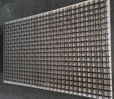 Mesh Layar Bergetar Tenun Anti Menyilaukan 870x1500mm 40mm Aperture Panel Bijih Lengket Basah
